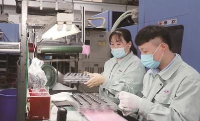 汽車(chē)配件研發(fā) 忙生產(chǎn)，趕訂單，搶市場(chǎng)機(jī)遇